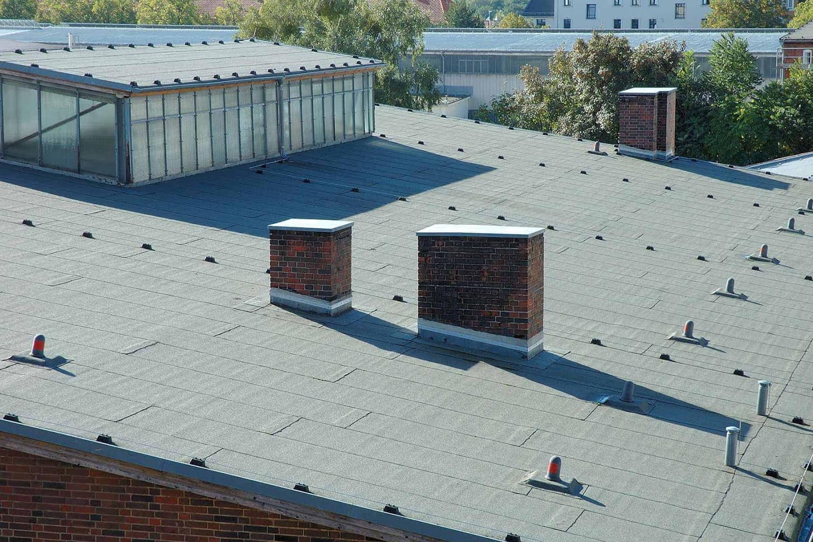 Tips for Choosing the Right Flat Roofing Contractors in GTA